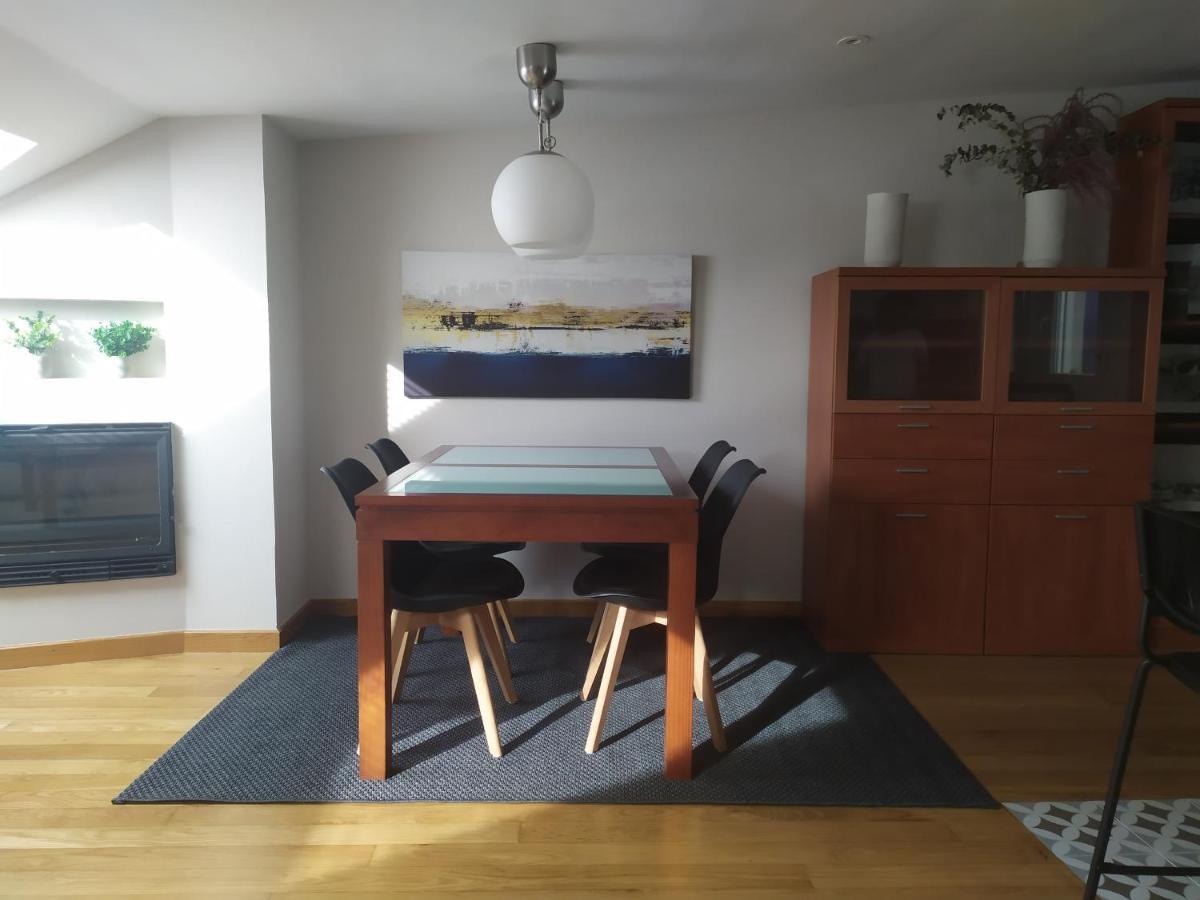 Atico 22 - Centrico, Aire Acondicionado Y Parking Appartement Vilagarcia de Arousa Buitenkant foto